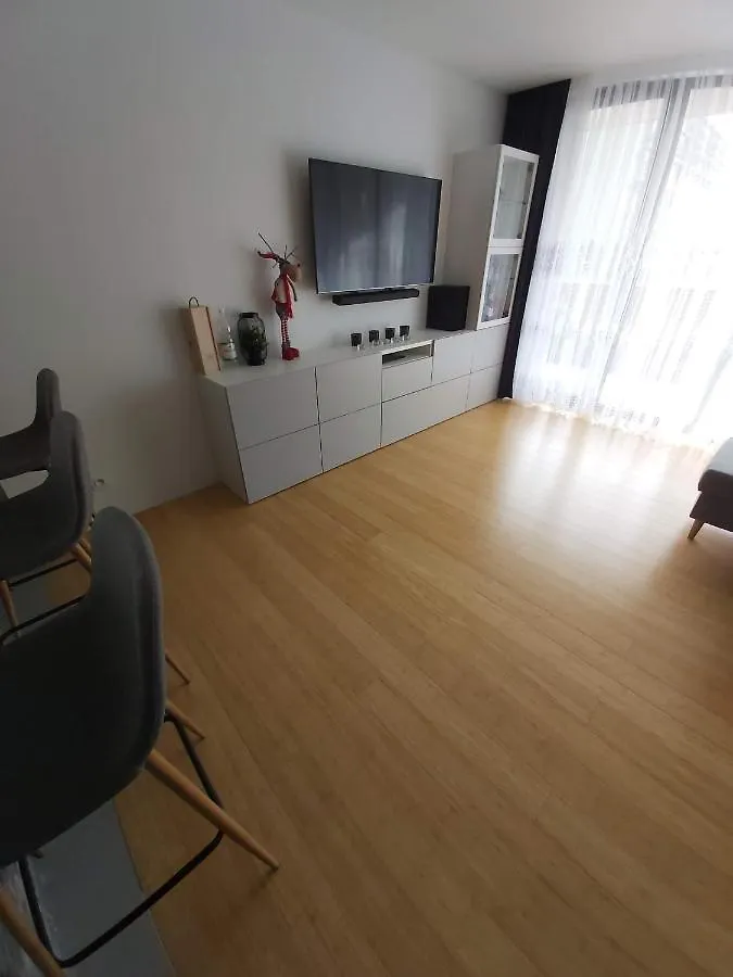 Wizjonerow Luxury Apartment & Garage Krakov