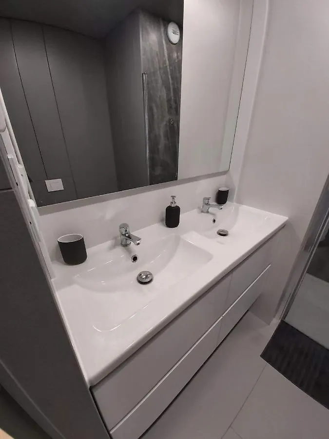 Apartament Wizjonerów Luxury Apartment&Garage Kraków